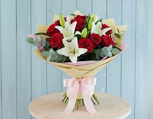 Букет цветов из:  Лилии и Розы в Аниве