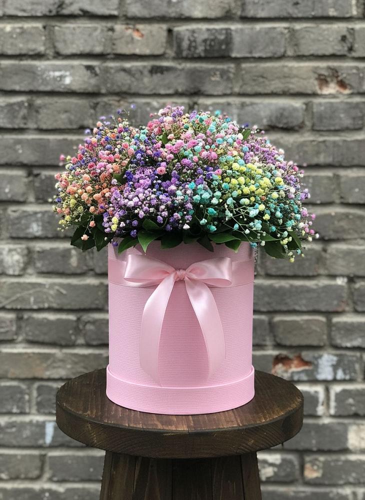 Цветочная композиция из Гипсофила и Розы в шляпной коробке в Аниве