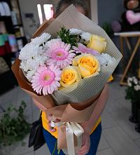 Букет цветов из:  Герберы, Розы и Хризантемы в Аниве