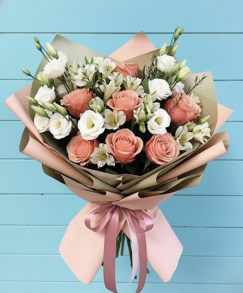 Букет цветов из: Розы, Альстромерии и Лизиантусы в Аниве