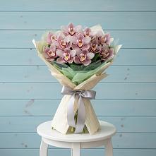 Букет цветов из:  Орхидеи и Розы в Аниве