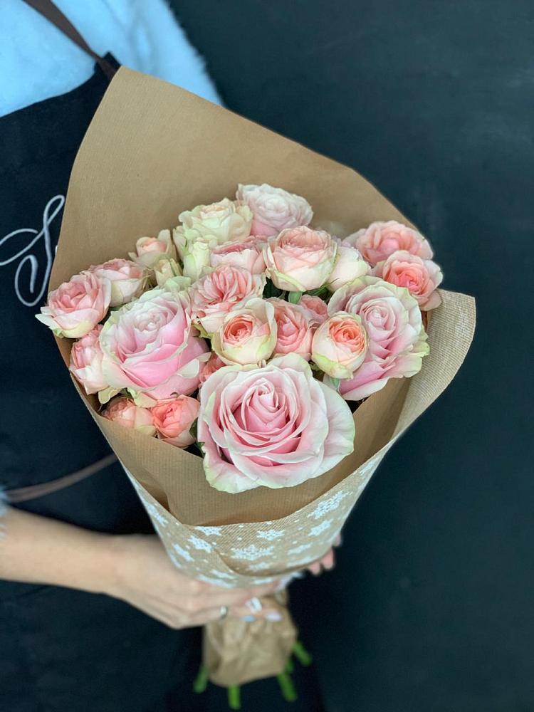 Букет цветов из: Хризантемы и Розы в Аниве