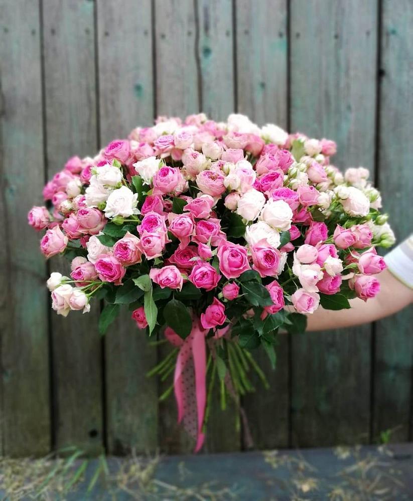 Букет Розовые кустовые розы Натали и Лав Лидия в Аниве