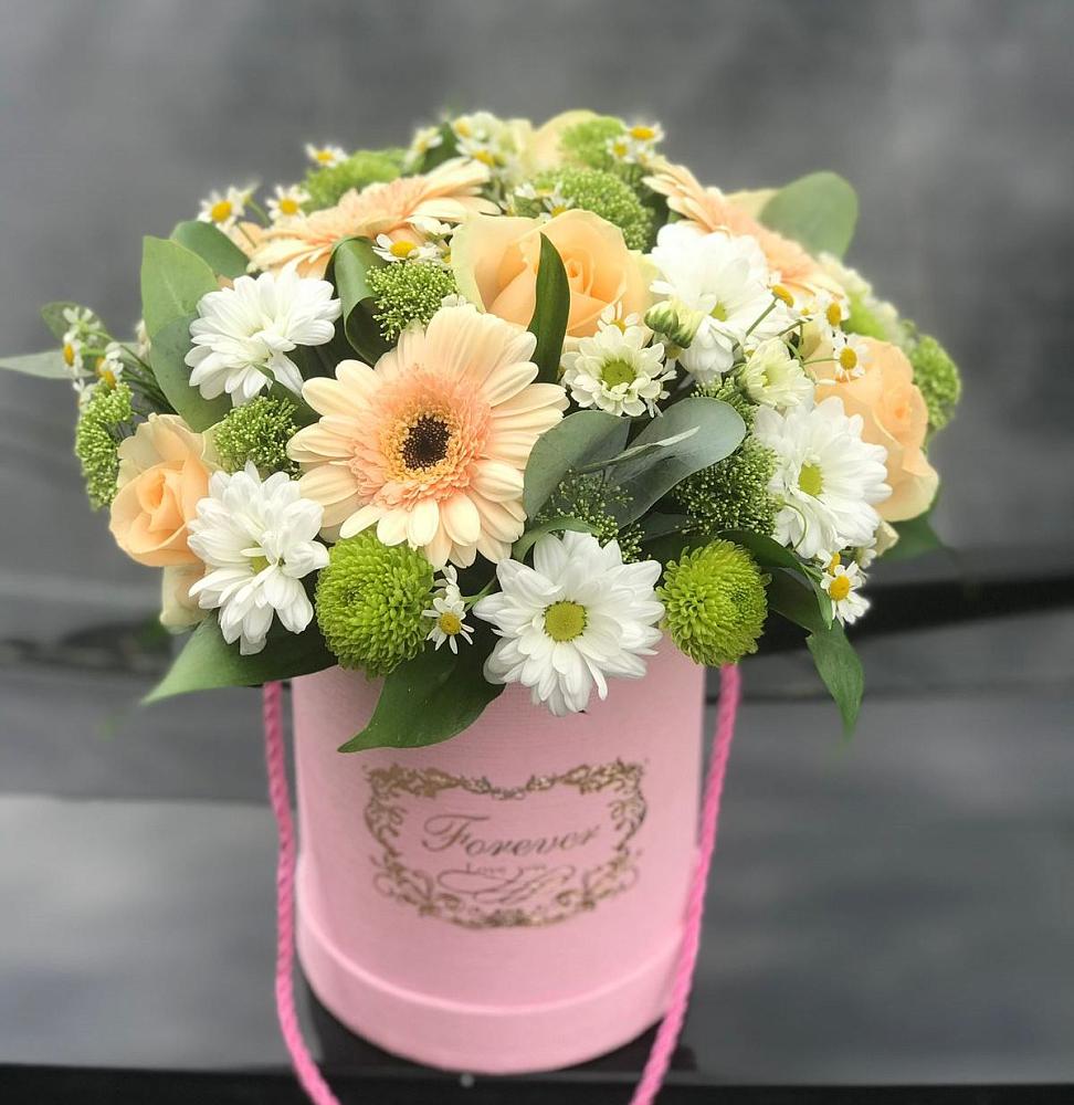 Цветочная композиция из Розы, Герберы и Хризантемы в шляпной коробке в Аниве