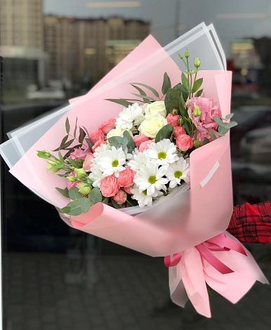 Букет цветов из: Розы, Лизиантусы и Хризантемы в Аниве