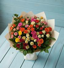 Букет Микс из разноцветных кустовых роз в Аниве