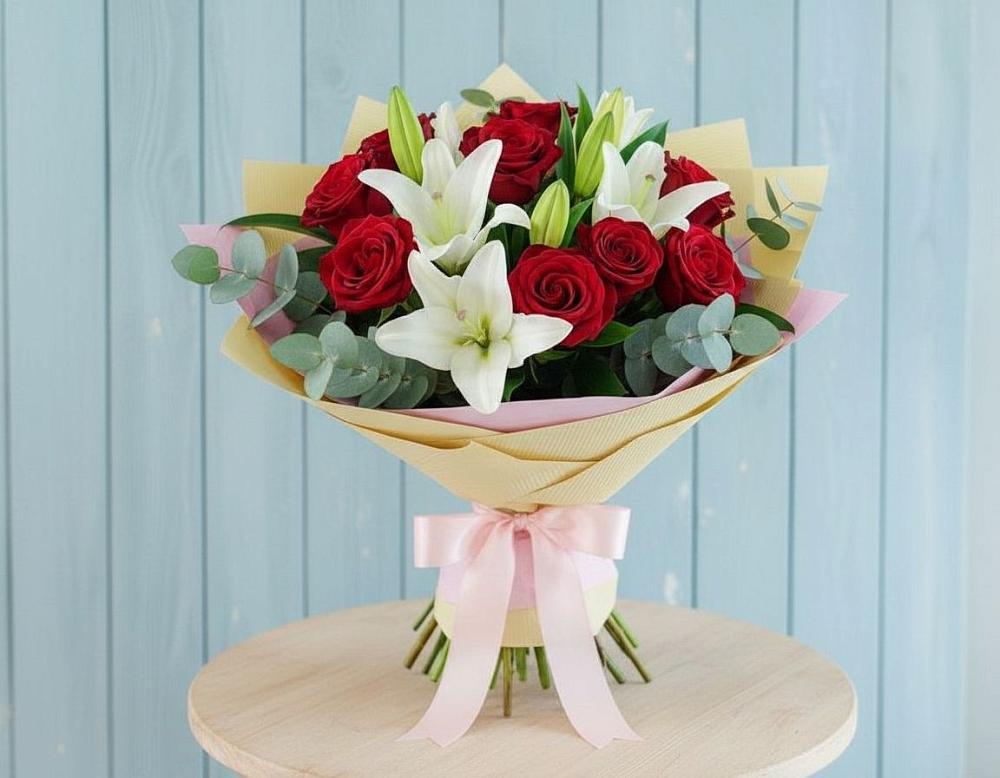 Букет цветов из: Лилии и Розы в Аниве
